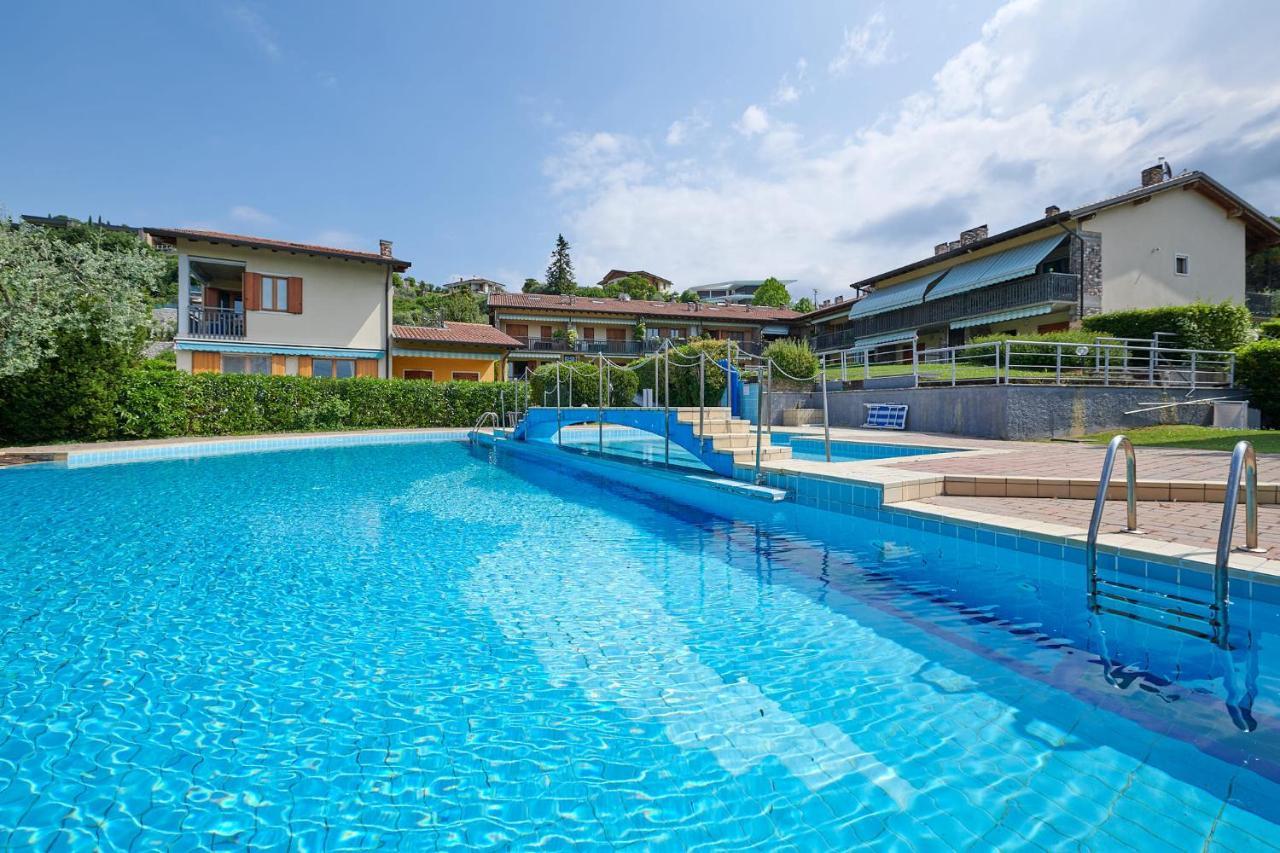 Apartmentsgarda - Baia D'Argento Residence 科斯特曼诺 外观 照片