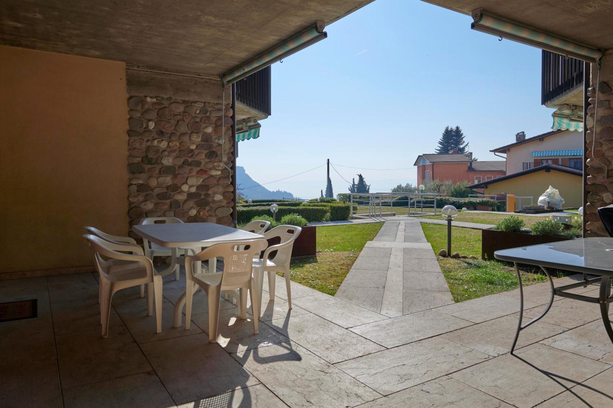 Apartmentsgarda - Baia D'Argento Residence 科斯特曼诺 外观 照片